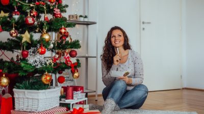 What to Write in a Christmas Card for Clients (With 50 Ready-to-Use Examples)